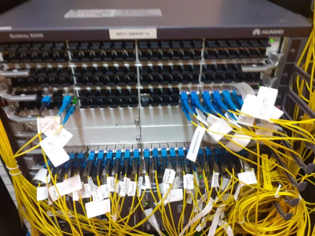 Panneau de brassage RJ45, chaque prise repérée